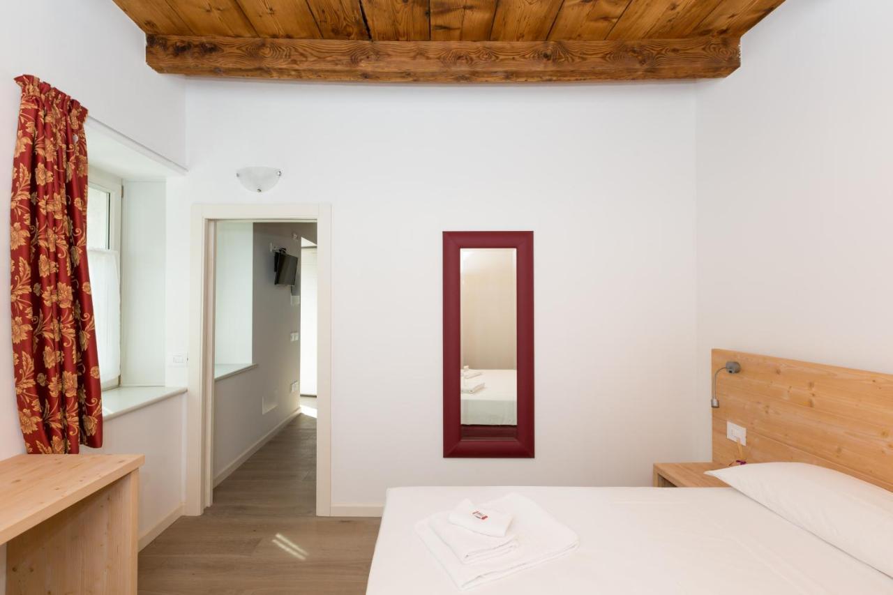 Colle Ameno Room And Breakfast Rovereto  Kültér fotó