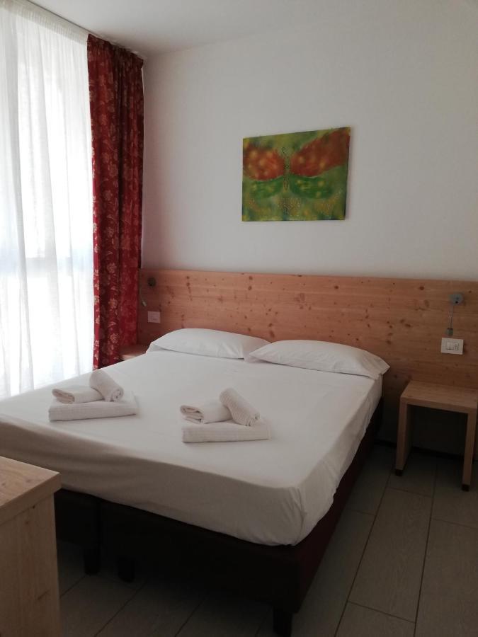 Colle Ameno Room And Breakfast Rovereto  Kültér fotó