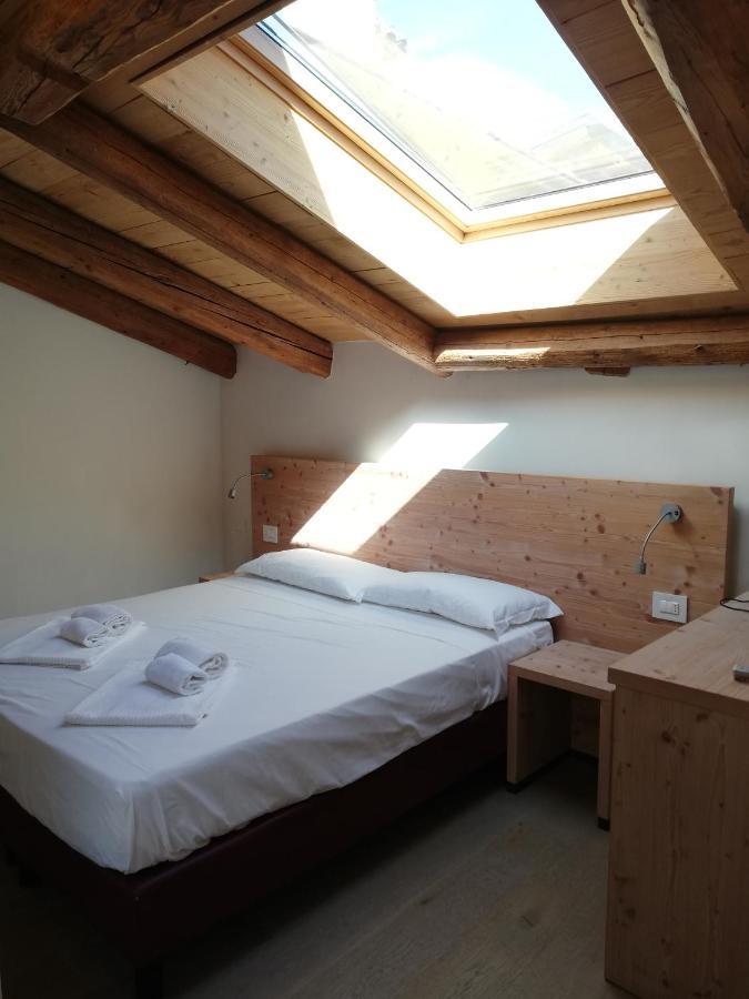 Colle Ameno Room And Breakfast Rovereto  Kültér fotó