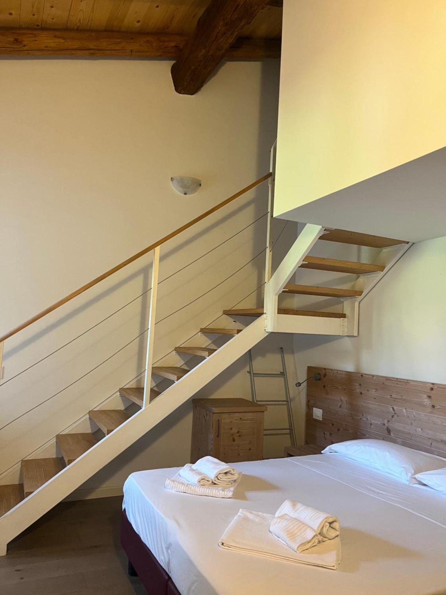 Colle Ameno Room And Breakfast Rovereto  Kültér fotó